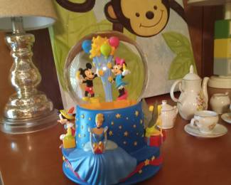 Disney snow globe Collectible