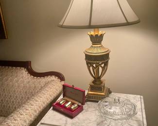 Sidewinder table with marble top, lamp,