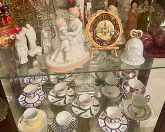 Tea cup and saucer sets
