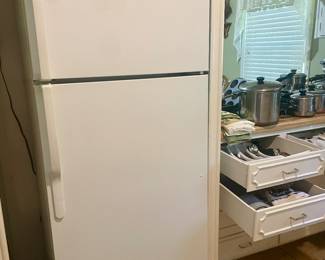 GE Refrigerator , pots and pans