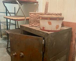 Vintage safe