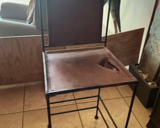 Bar stool needs new seat$15