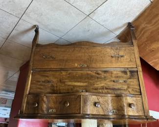 Antique dresser $75