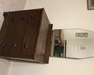 Antique bedroom furniture $75