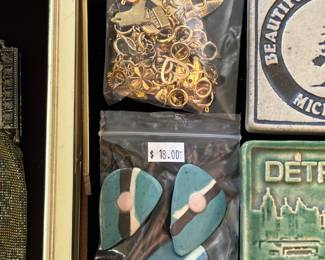 Vtg Charms 