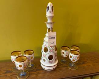 Cut to Clear Decanter Set