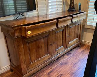 Beautiful Buffet Table