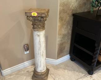 Artwork Pedastool