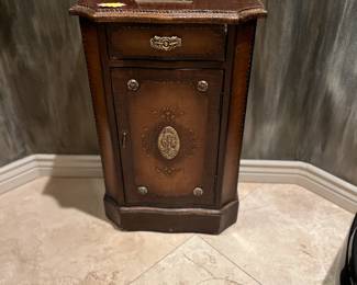 Small dresser