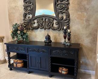 Table and gorgeous mirror