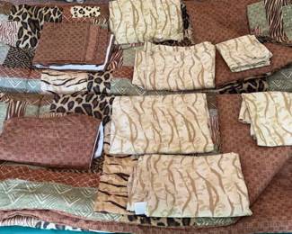 2 Matching Twin Bed Comfortor Sets