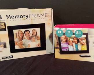 2 Digital Frames