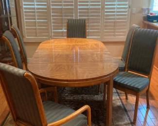 Dining Room Table And 6 Chairs