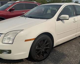 White 2008 4 Door Ford Fusion