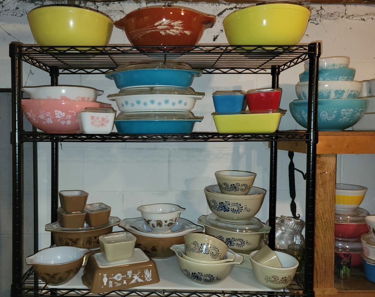 50% OFF CONTENTS Pyrex Books Antiques Estate... starts on 6/27/2025