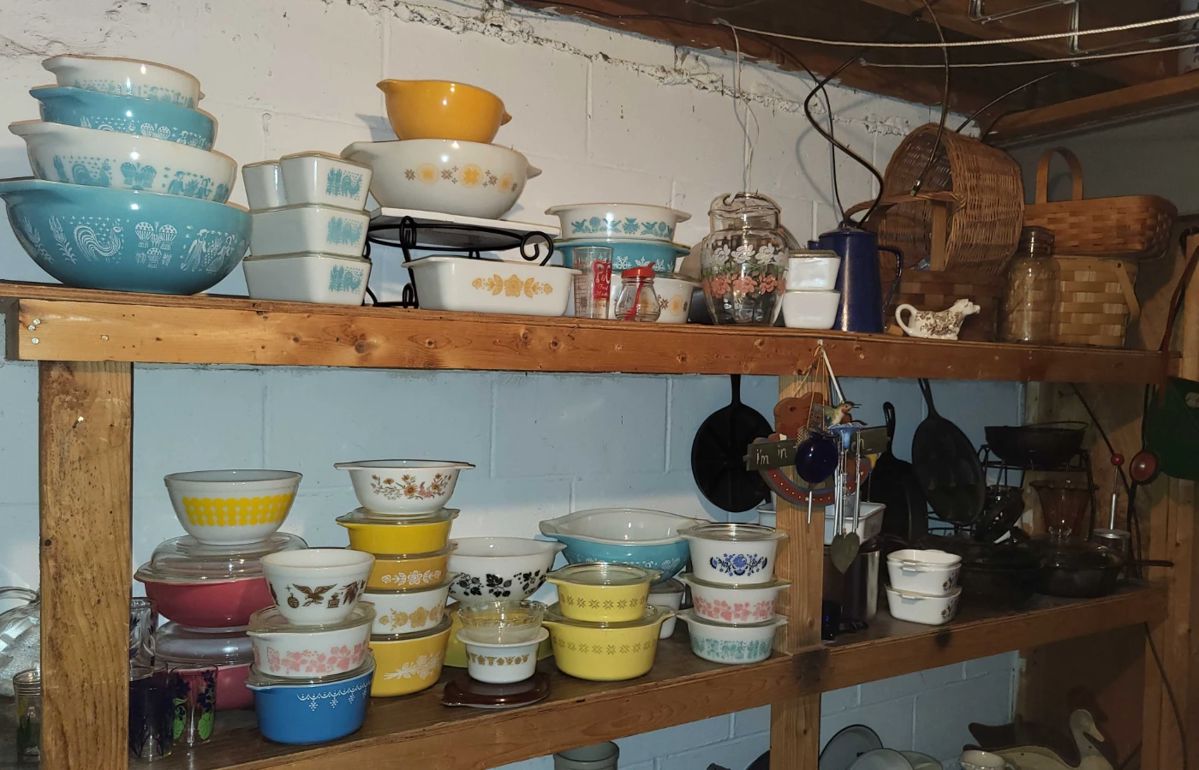 50% OFF CONTENTS Pyrex Books Antiques Estate... starts on 6/27/2025