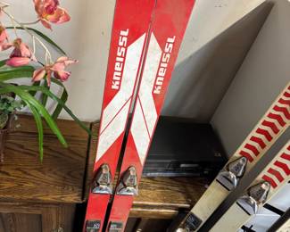 skiis small
