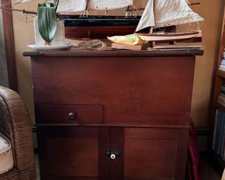 Item 2 Back room dry sink