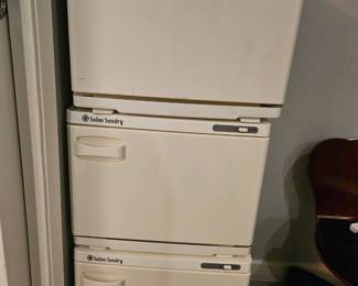 (3) SalonSundry UV nail tool cleaning
50.00 each or make offer