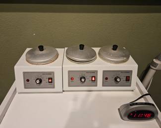 4 wax warmers 20.00 each