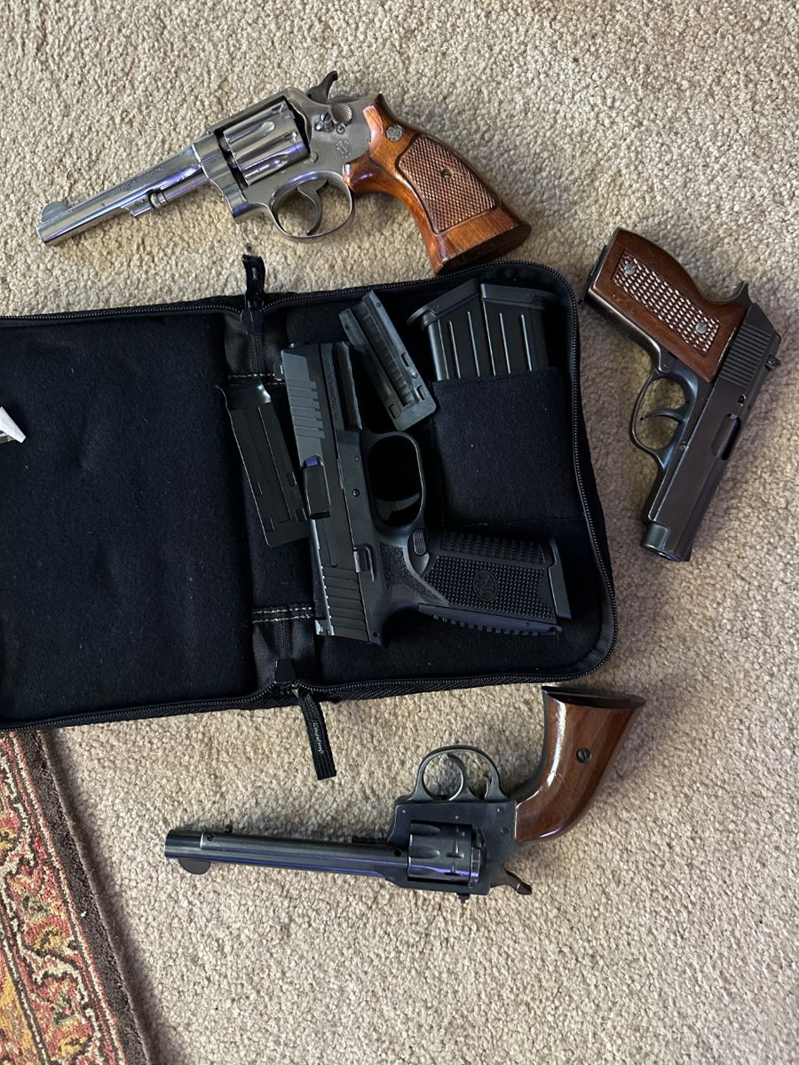 F/N 9MM H&R 949 22LR STERLING 380 S & W MDL 10 38 SPL