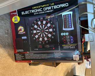 NEW electronic dart board 