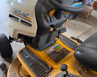 * #40 Cub Cadet #LT1040CVT drive riding mower works great SOLD