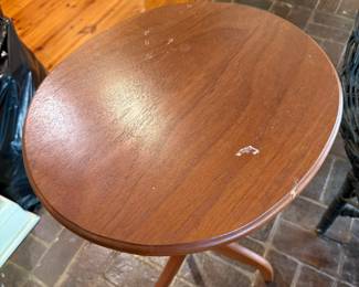 #32 Plant stand 17x29 $25.00