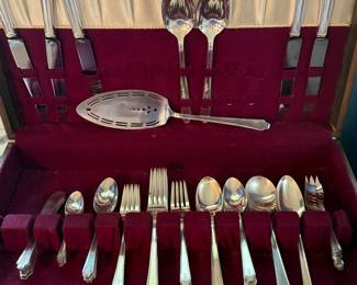 1847 Rogers Bros. IS flatware set (engraved with "K")