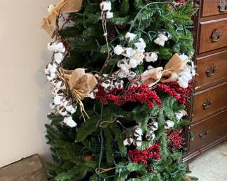 6' prelit decorated tree