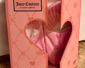 Juicy Couture slippers (new)