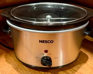 Nesco electric slow cooker