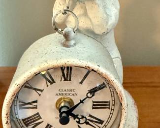 Classic American distressed metal dog clock