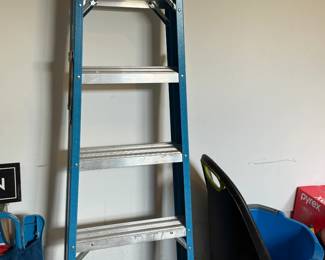 Werner aluminum step ladder and plastic gardeners cart
