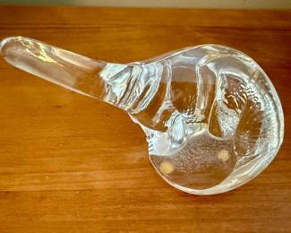 Limited Edition (1000) American Museum of Natural History blown glass brontosaurus, signed by P. Hoff, made in Sweden