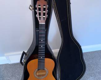 Amigo by Lotus Travel Guitar w/ Case Romania!