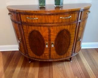 Ethan Allen Foyer Cabinet w/Glass Knobs!