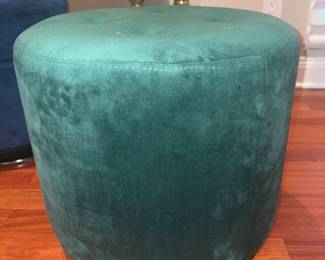 Sun Home Swivel Green Ottoman!