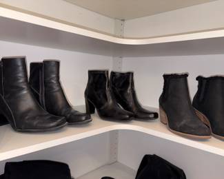 Women's Size 7!