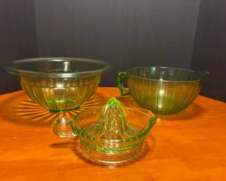 Vintage Green Depression Glass Lot Mixing Bowls Juicer Set 3 Pieces