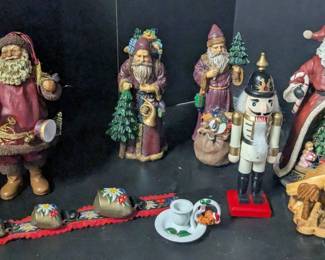 Rustic Santa Nutcracker Christmas Figurine Set Mystery Lot