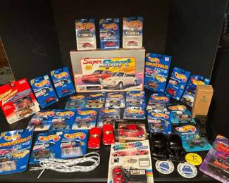 04 Massive Vintage Hot Wheels DieCast Car Collector Lot Includes Boxed Super Sport Set