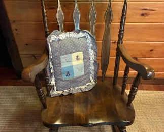 02 Classic Wooden Rocking Chair VintageStyle Floral Tapestry Throw Cozy Country Charm