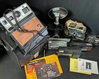 Vintage Camera Lot Kodak, Polaroid, Instamatic More