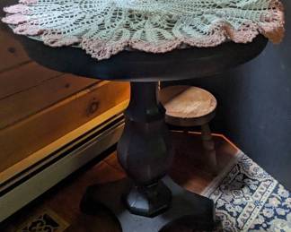 Vintage Round Pedestal Side Table