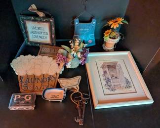 Charming Country Bathroom Decor Mystery Lot Vintage Rustic Accents