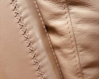 Electric leather recliner (new) detail