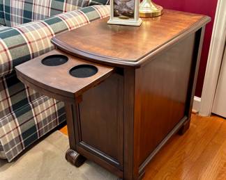 Side/center console style table...