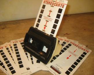 Stereoclic Junior viewer with Paris landmark cards