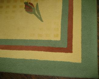 Closeup of 11' x 14' area rug